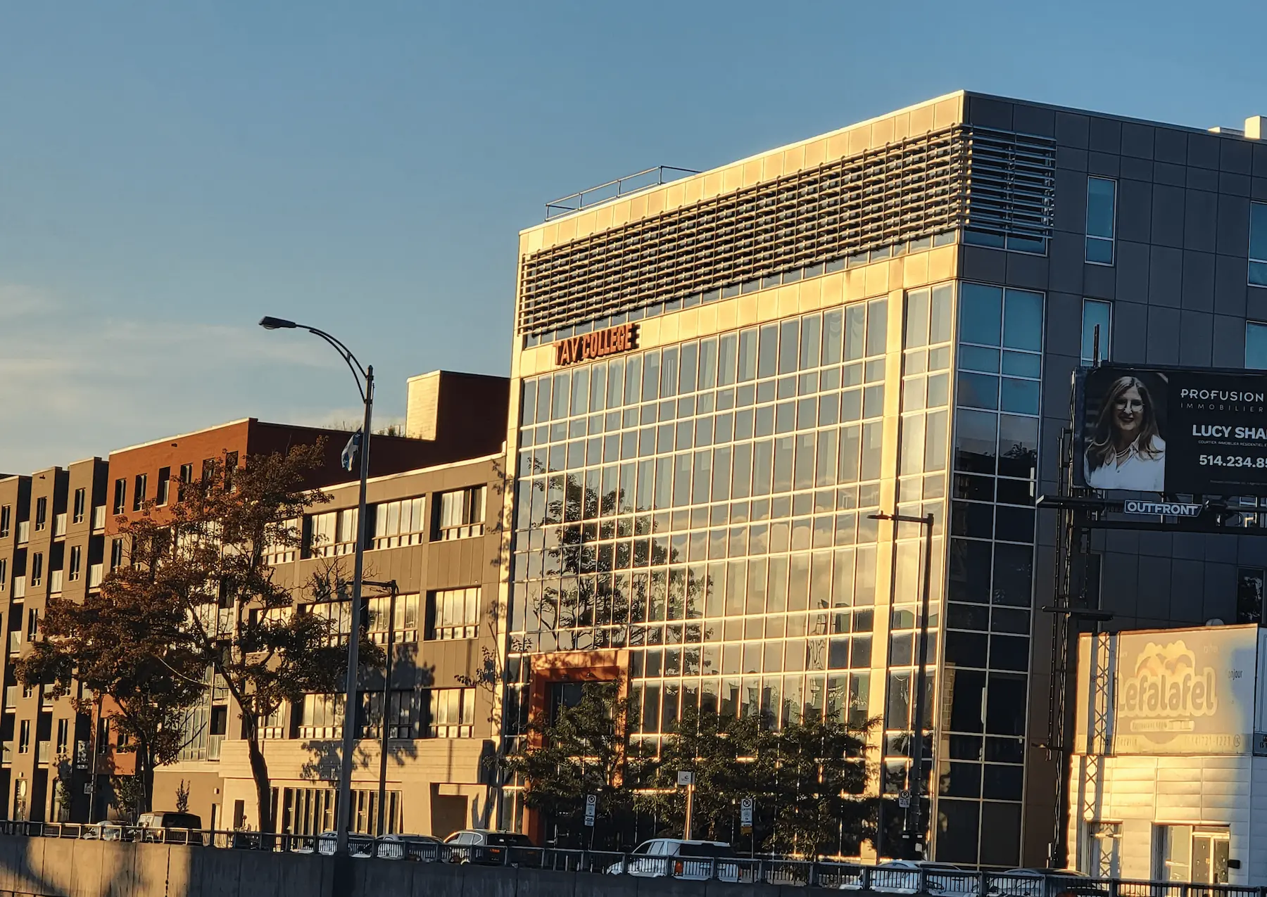 Tav College Building